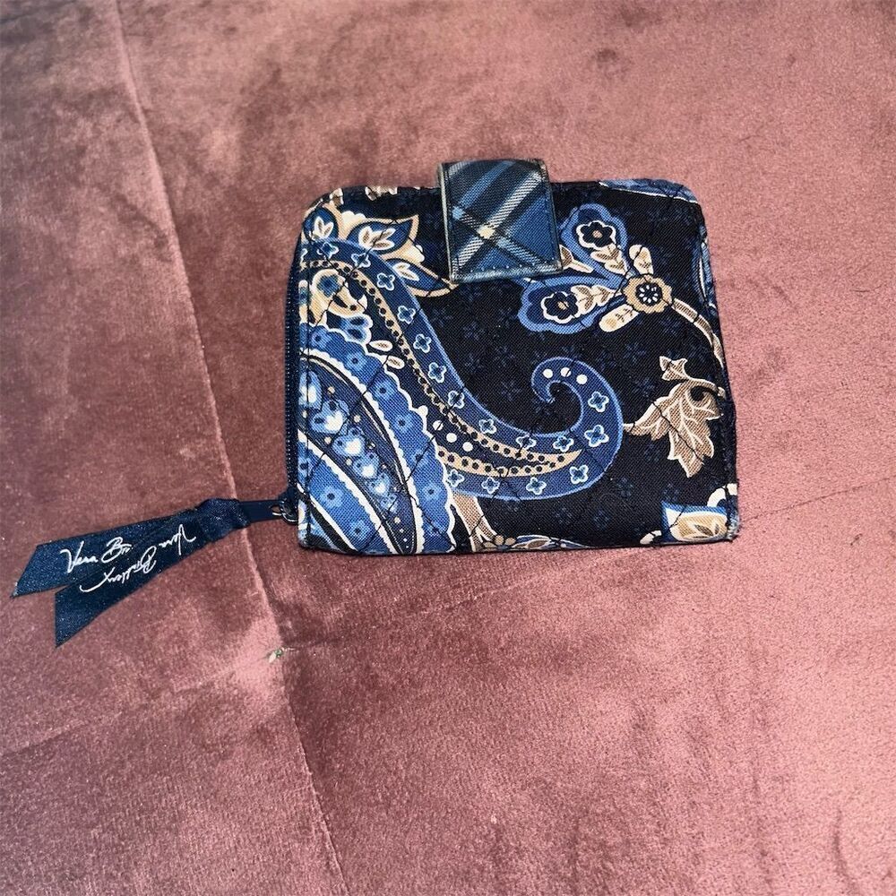 Vera Bradley Women's Mini Zip Wallet Blue Paisley Credit Card Holder